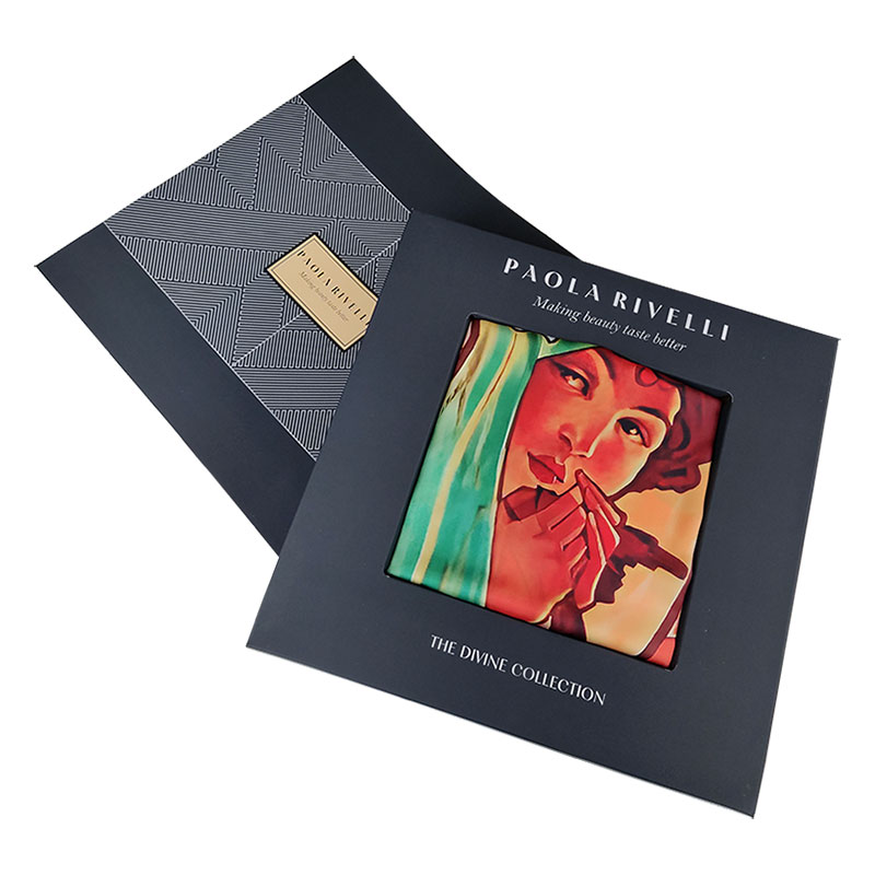 PAOLA RIVELLI Šátek, 90 x 90 cm Alfons Mucha Čtyři roční období Zima