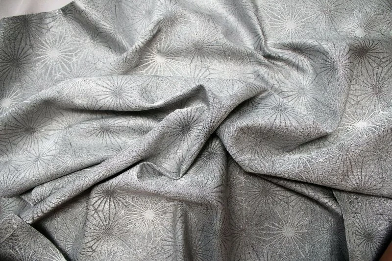 SANDER Vánoční ubrus Luce 50 x 140 cm s protiskvrnovou úpravou